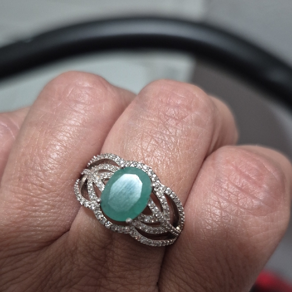 Sterling Platinum Silver Emerald Ring With Diaminds. Size 8.